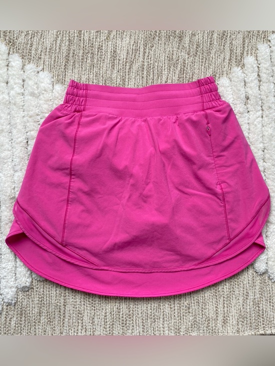 lululemon athletica Dresses & Skirts - Lululemon Hotty Hot High-Rise Skirt